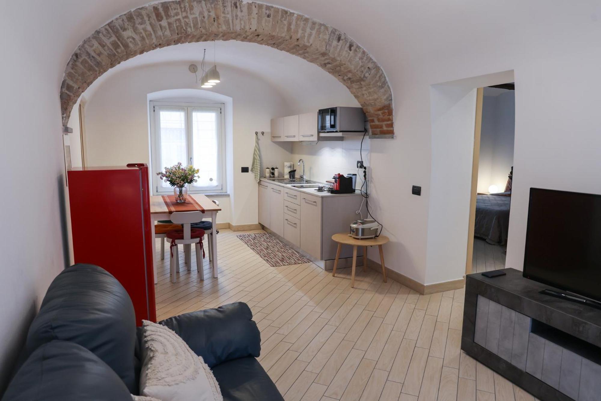 Asti Historic Center - Appartamento Trincotto Екстериор снимка